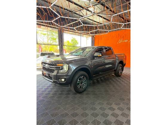 FORD RANGER 3.0 V6 TURBO DIESEL CD XLT 4X4 AUTOMÁTICO FORD RANGER 3.0 V6 TURBO DIESEL CD XLT 4X4 AUTOMÁTICO